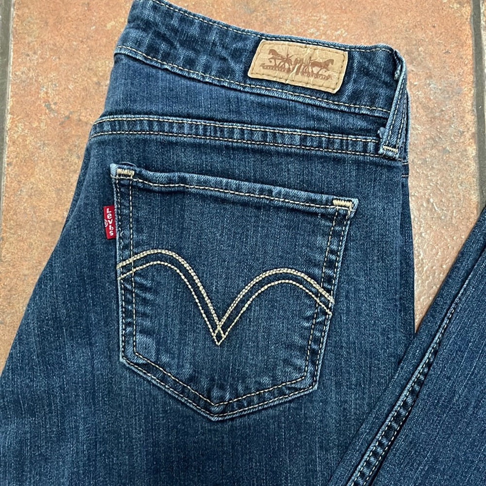 LEVI’S 518 Super Low BOOT CUT (Stretch) SIZE 5- Used: Great Condition.
